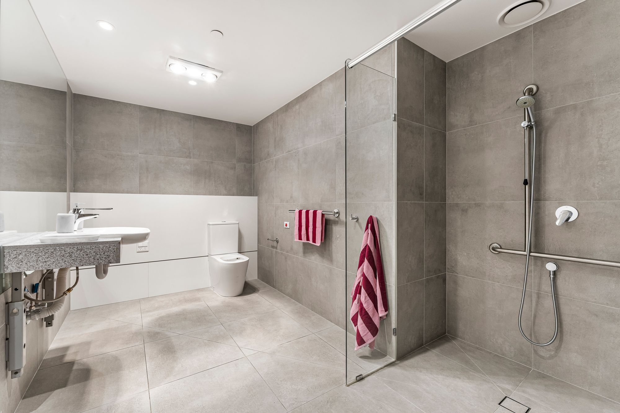 559386 185_Rosslyn_Street_058