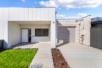 York   Facade Right 2 HR No Logo_LR_Q11