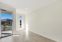 Modern SIL-Vacancy-in-Logan-Reserve-Main-entry-1024x683