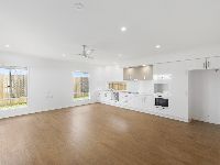 008 Open2view_ID738192-69_Alfred_Rose_Close