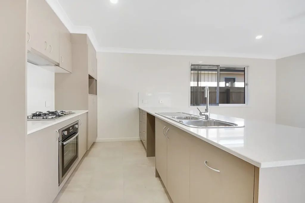 Modern SIL-Vacancy-in-Logan-Reserve-kitchen-1024x683