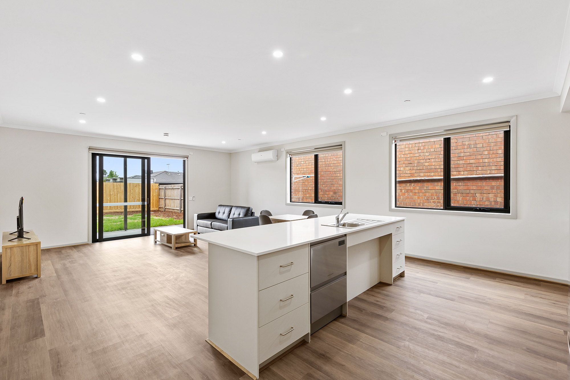 Kitchen Dining Living Alfresco LR No Logo