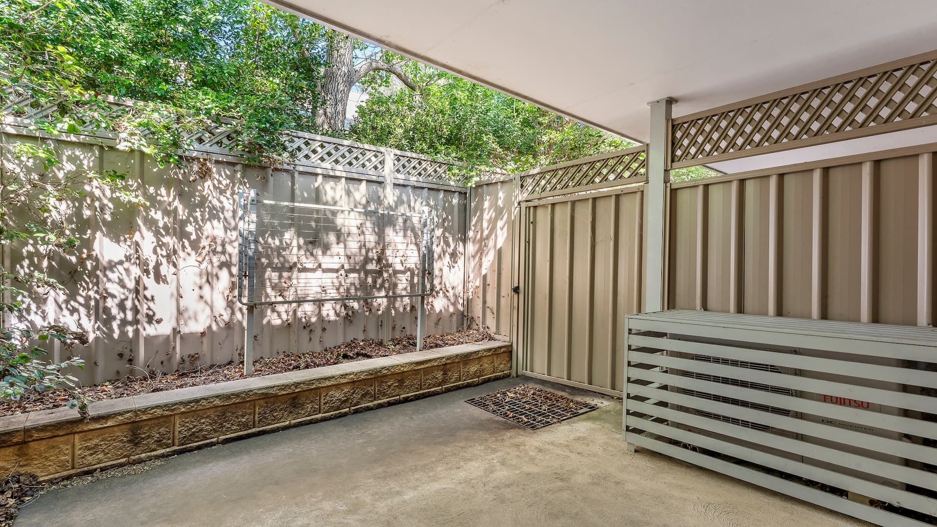 St Marys villa rear courtyard