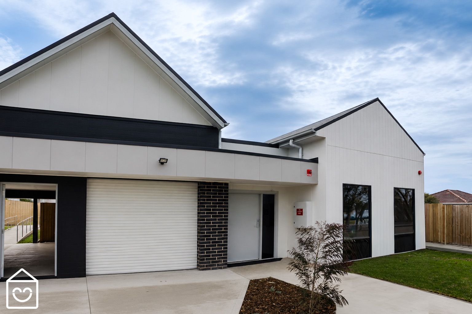 Pakenham Front   Image 1
