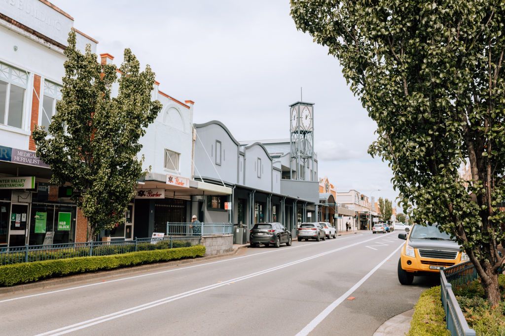 OutOfTown Cessnock-36_vgd9du
