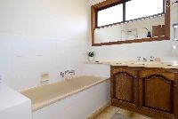 Sunnypine15461 38A St Albans