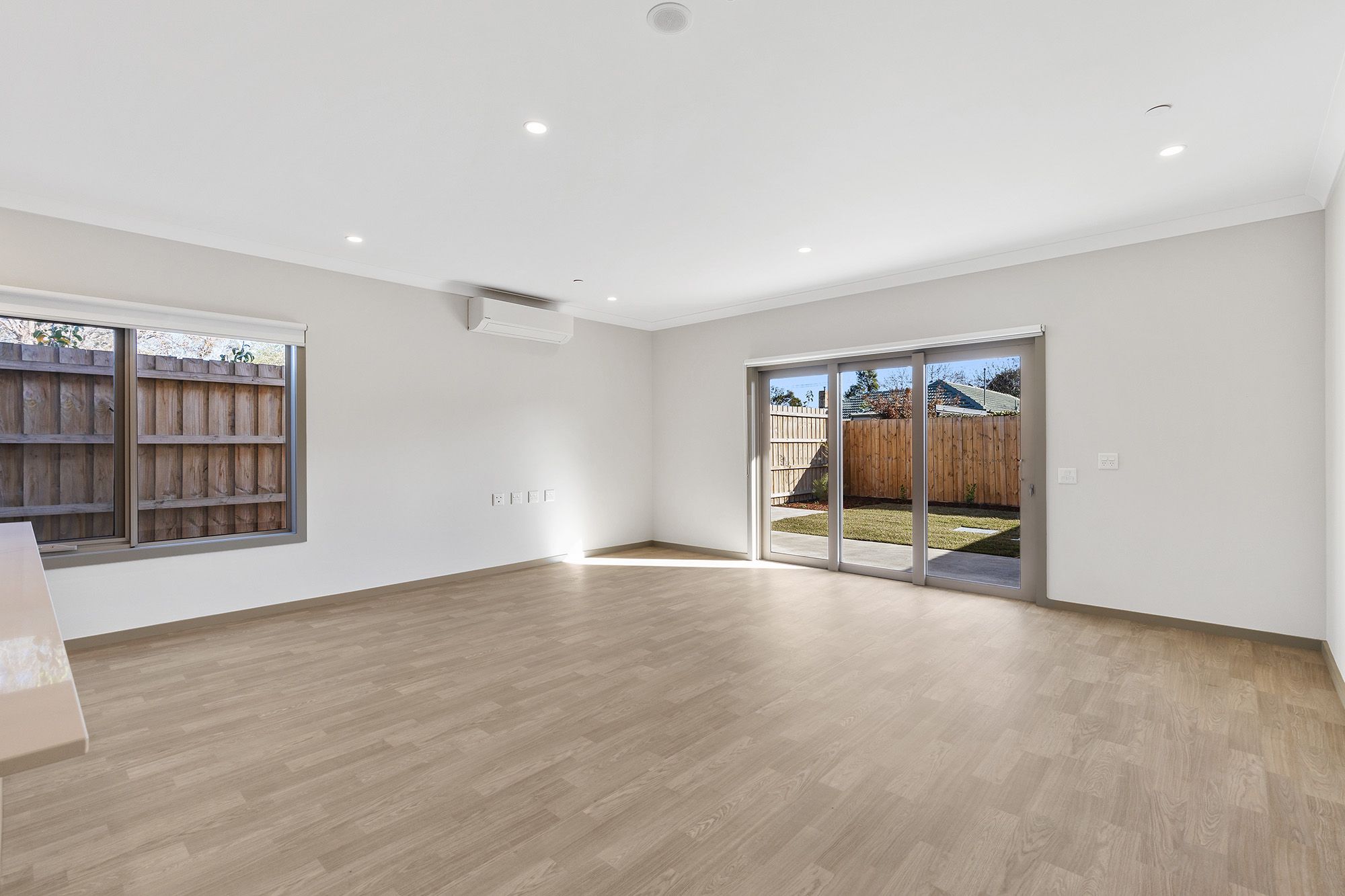 Houston   Living Dining Alfresco 1 LR No Logo