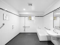 Supported Independent Living Hornsby Heights 3 (16083) Image 09 - Bathroom