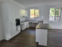 Kitchen 1   15 Shine St