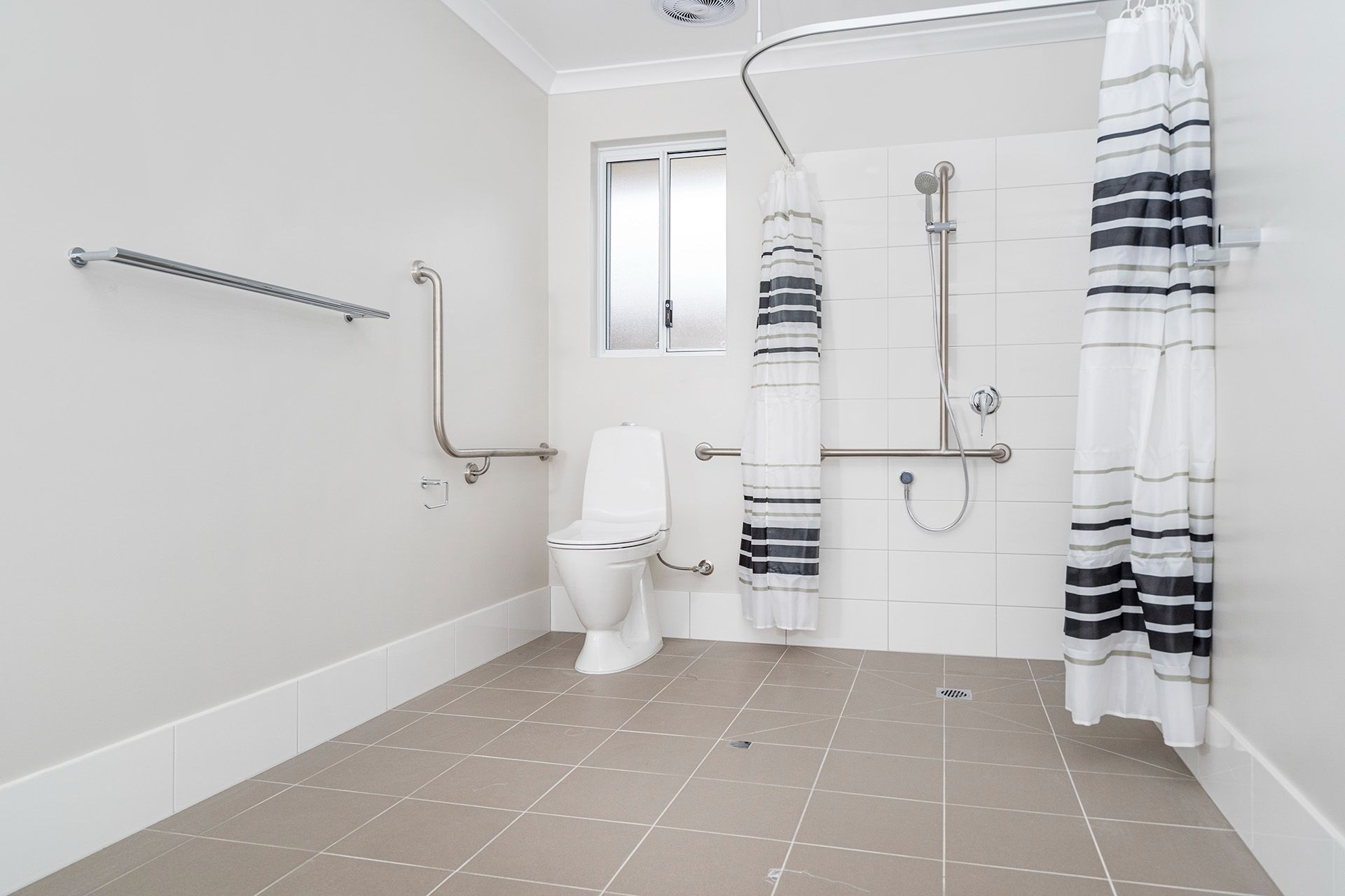 104 Burges St  18)
