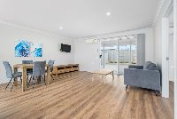104 Burges St  24)