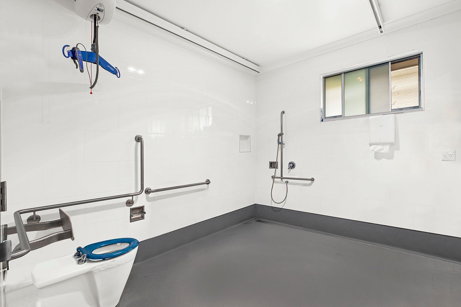 retouched bathroom Albany