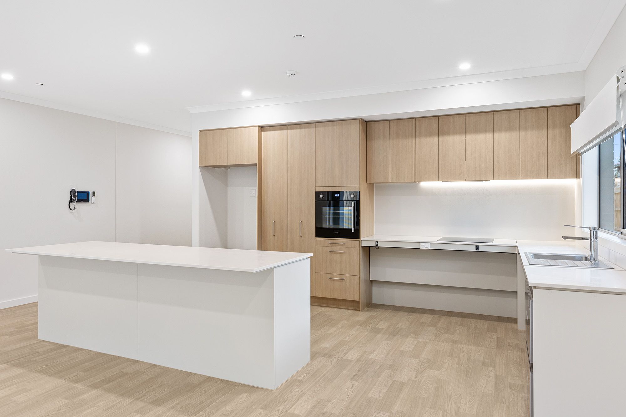 Smith HPS   Kitchen 2 LR No Logo