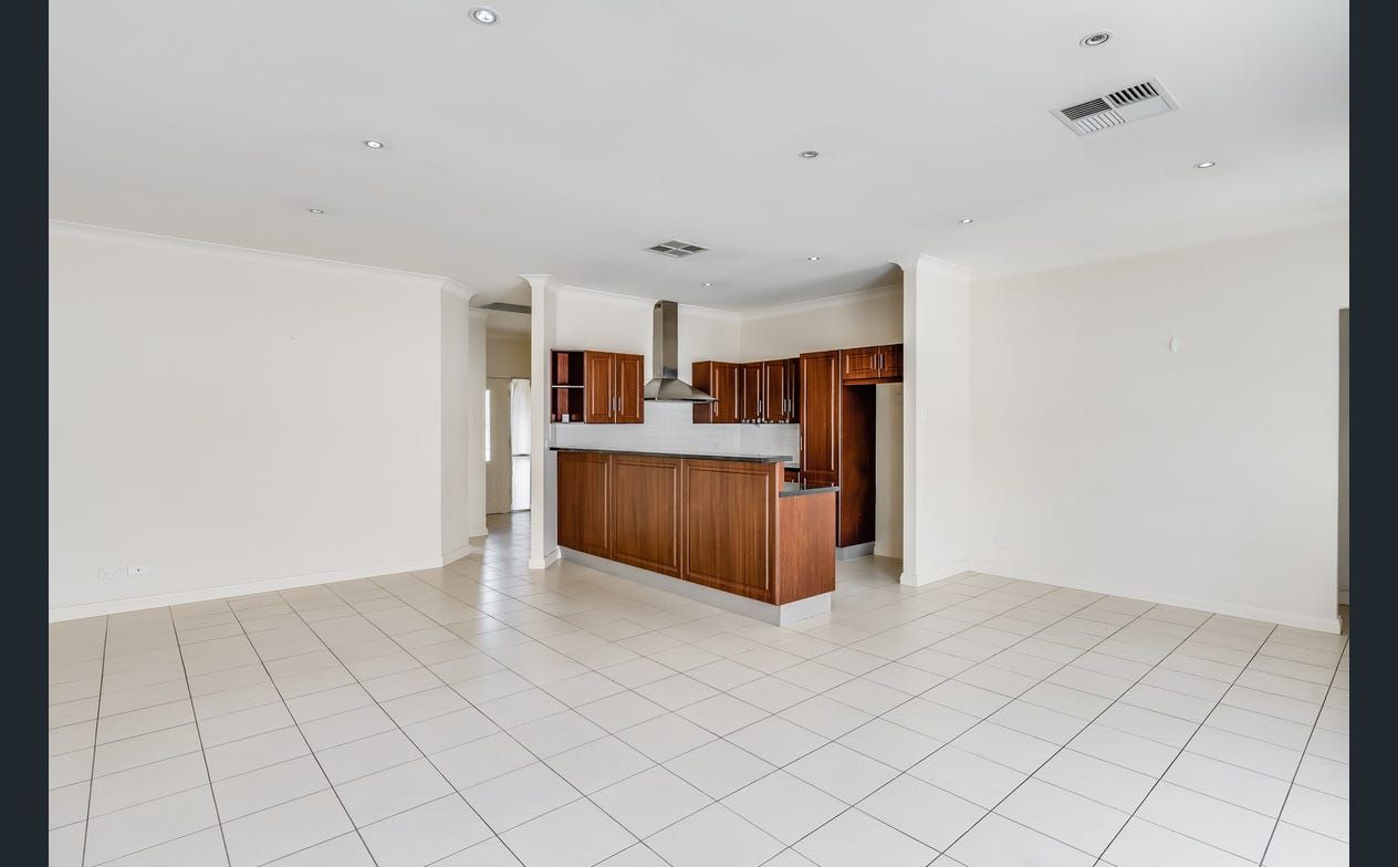 Kitchen dining