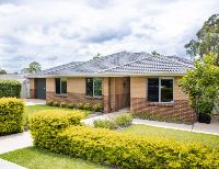 SIL009 Lurnea LR-Front of House-4952