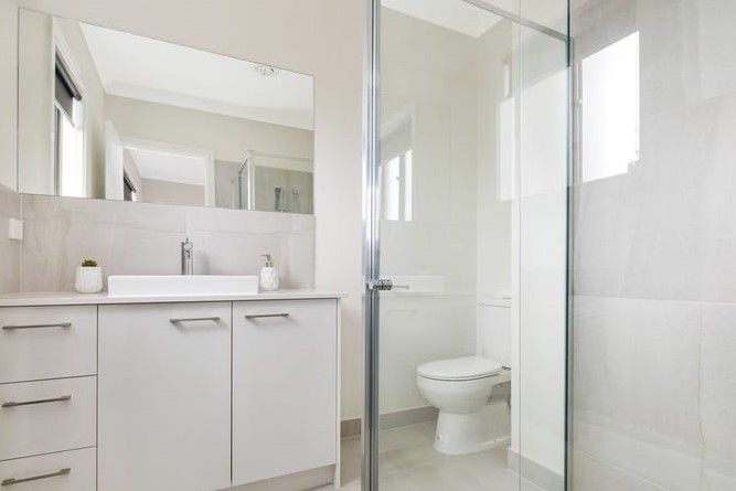 40 Whiteside St Beveridge  8)