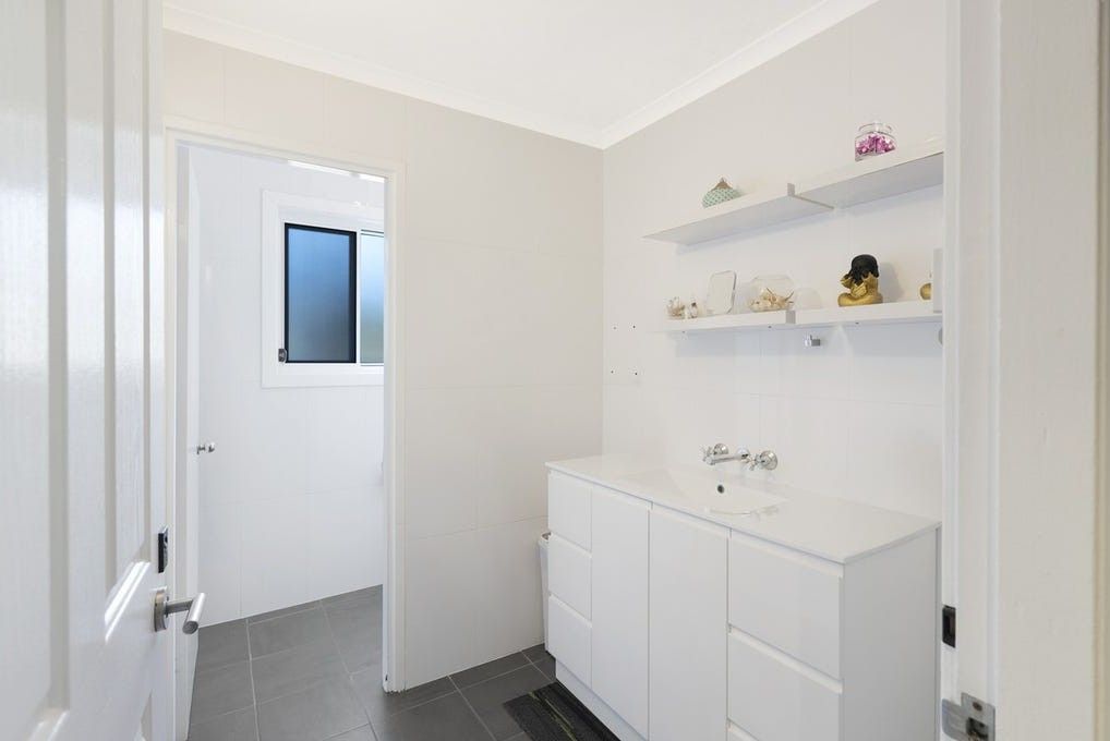 image  5)