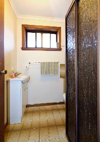 Sunnypine15451 38A St Albans