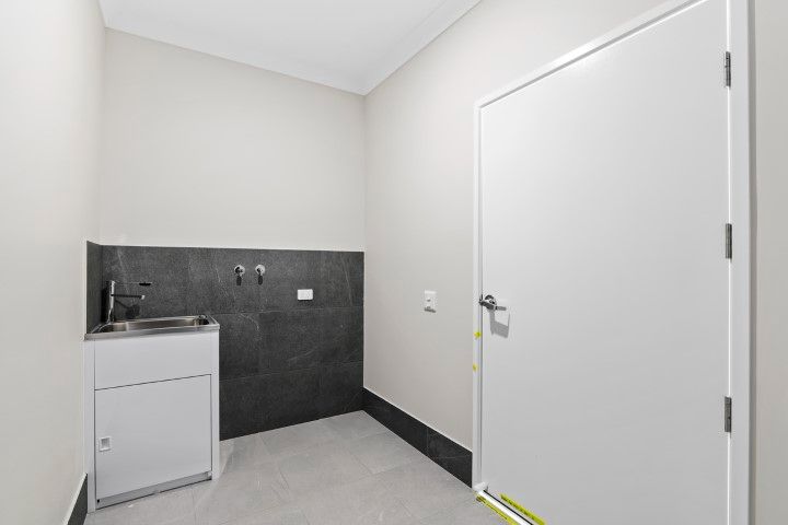 PROFESSIONAL PHOTO   LOW RES 4 (1)