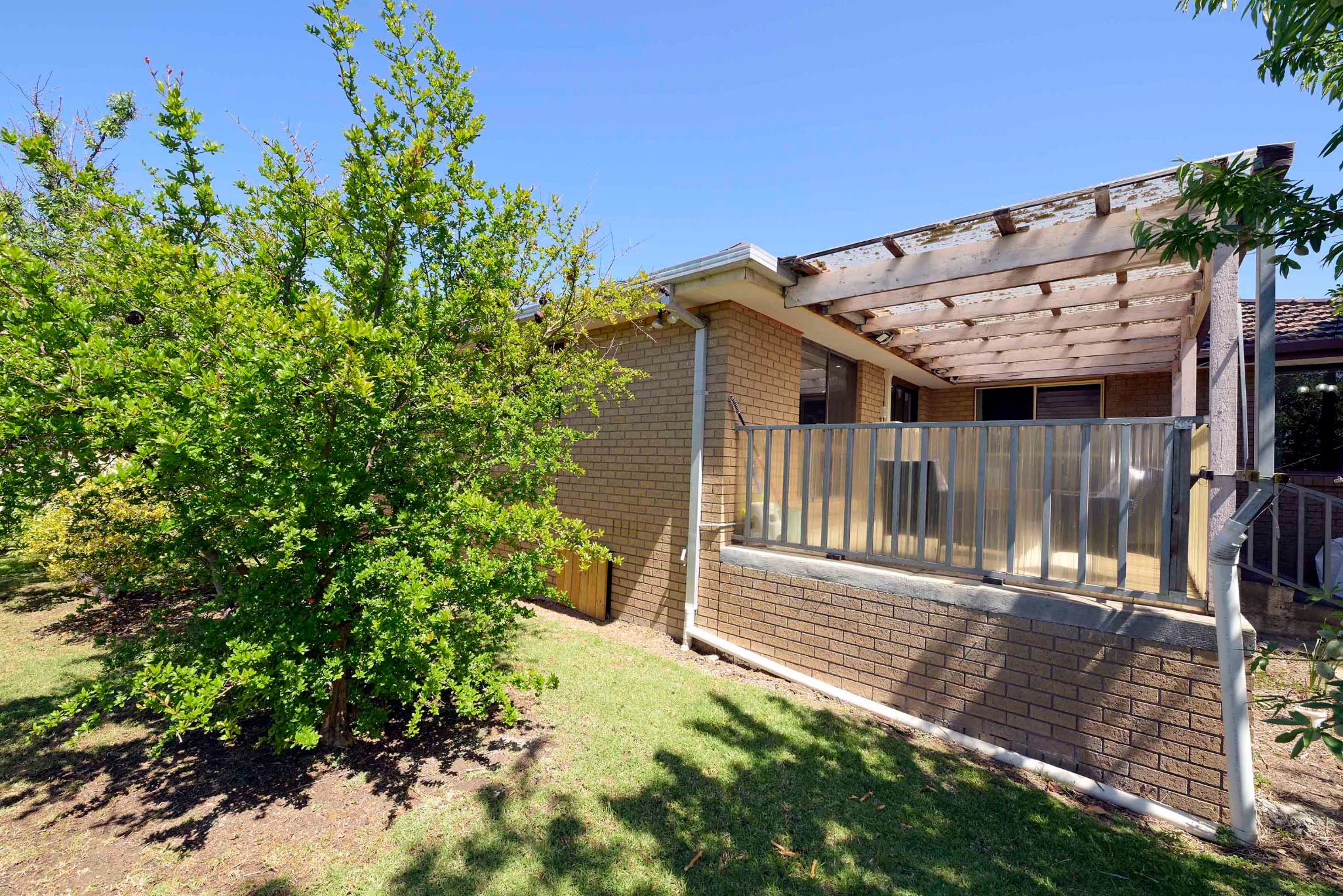 Sunnypine15487 38A St Albans