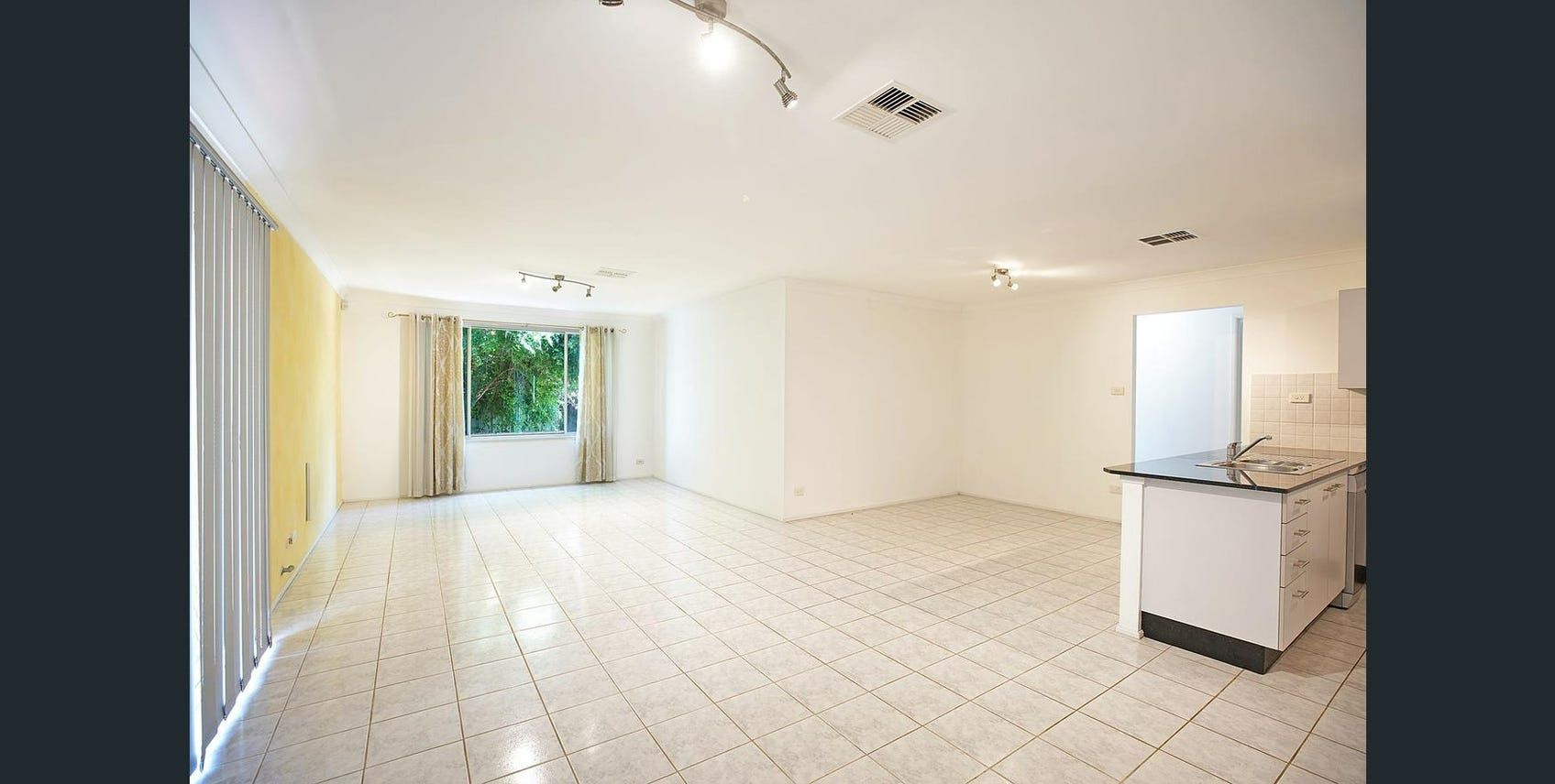 Narran Place Glenmore Park 02