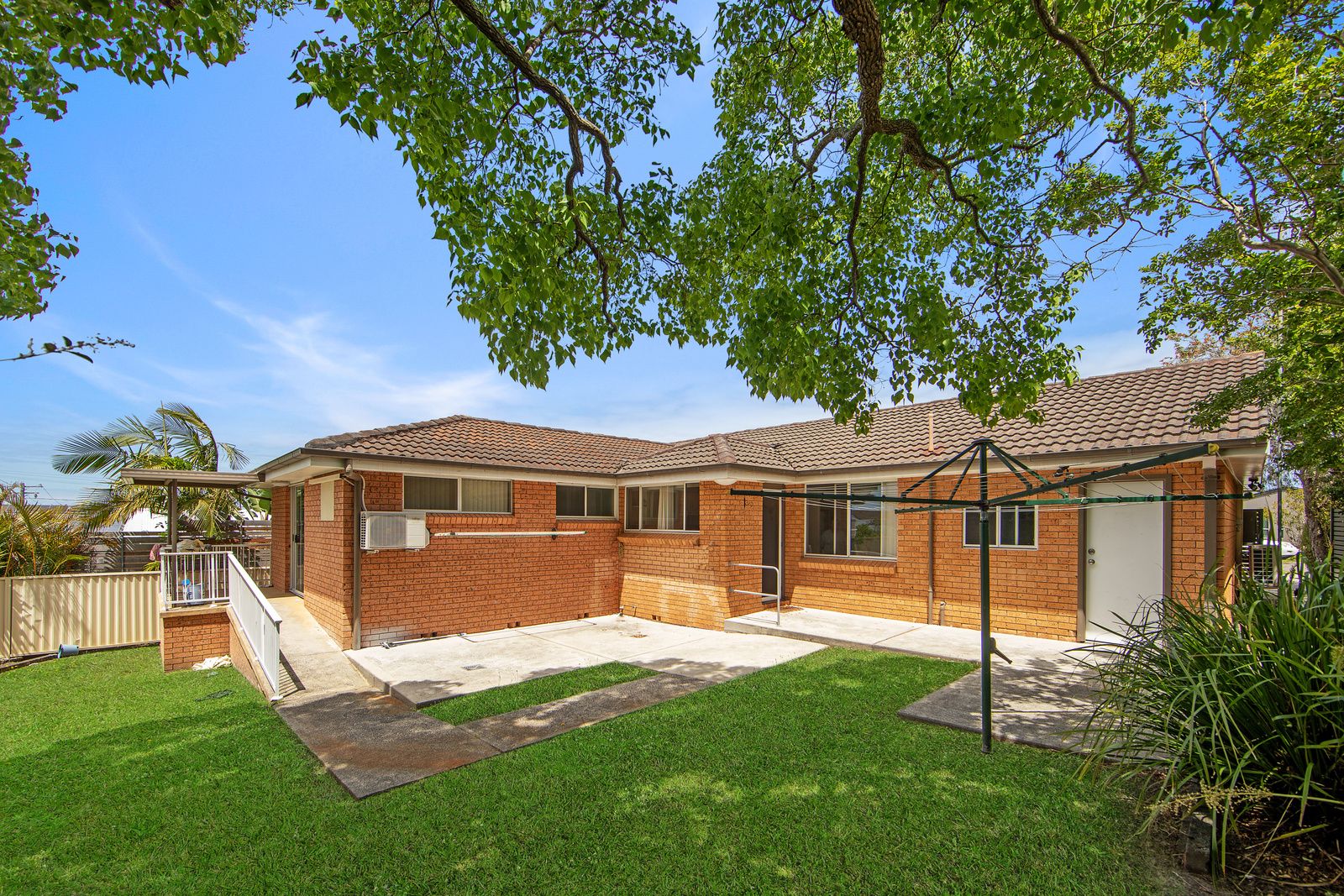 007 Open2view_ID848588-12_Patricia_Street_Close