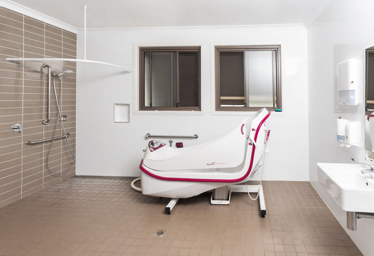 SIL022 Gorokan-SharedBathroom(LR)-0002