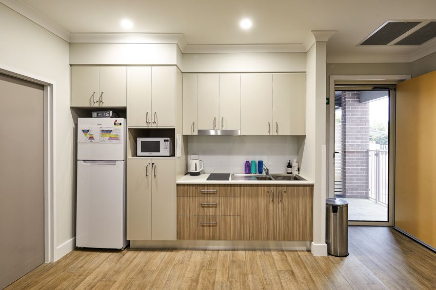 SIL048 LR-Ballina-villa-kitchen1