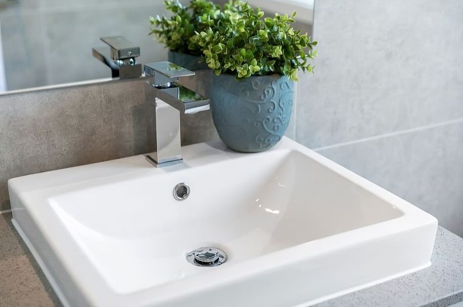 40 Whiteside St Beveridge  1)