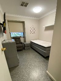 Bed 5  C)