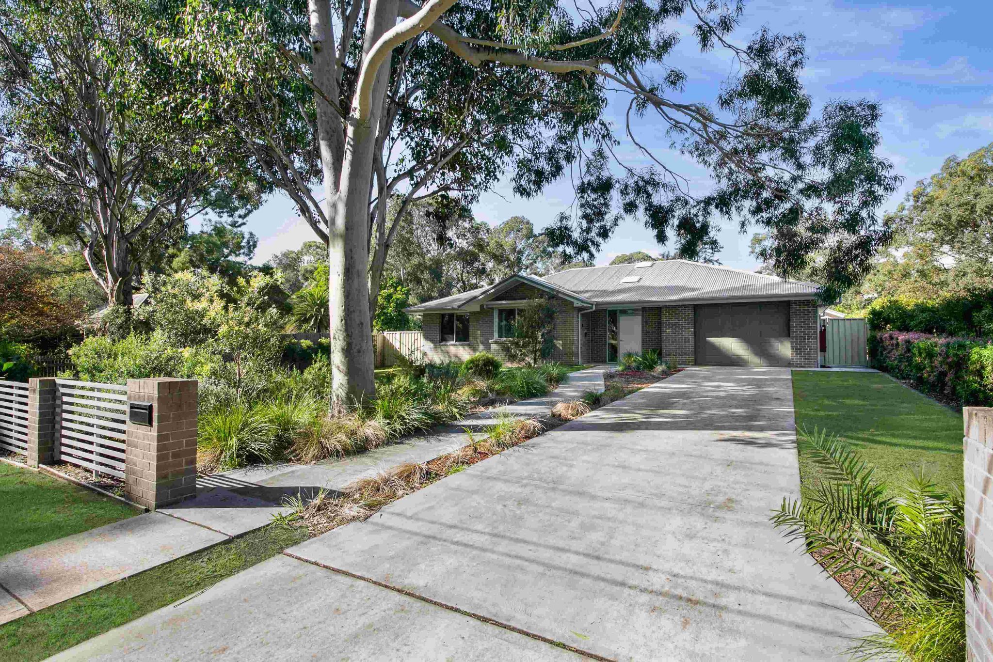 Fairfield 0344-front-of-home(1)