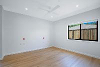 014 Open2view_ID788610-3_Bungama_Street