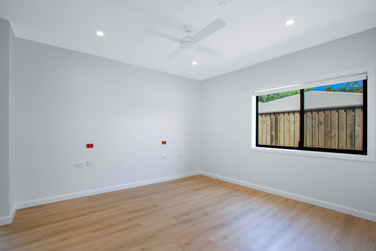 014 Open2view_ID788610-3_Bungama_Street