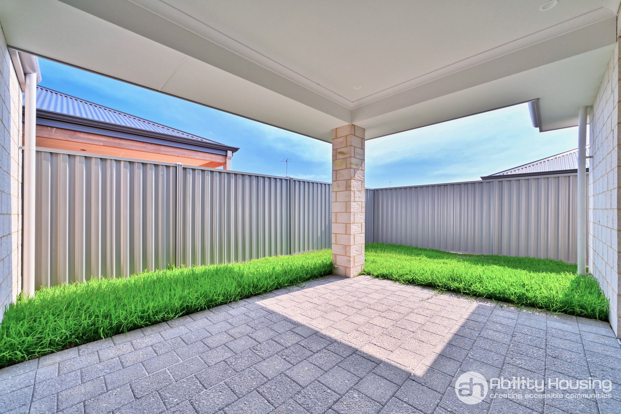 WEB Y24 587 28 Carnforth Wy-022