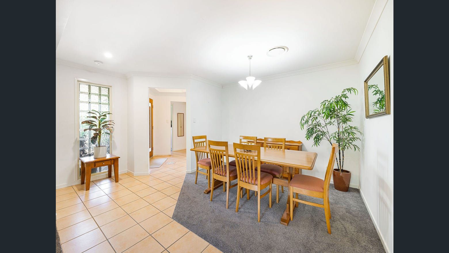image6 mid dining