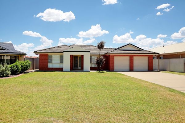 21 Womboin Crescent Wagga