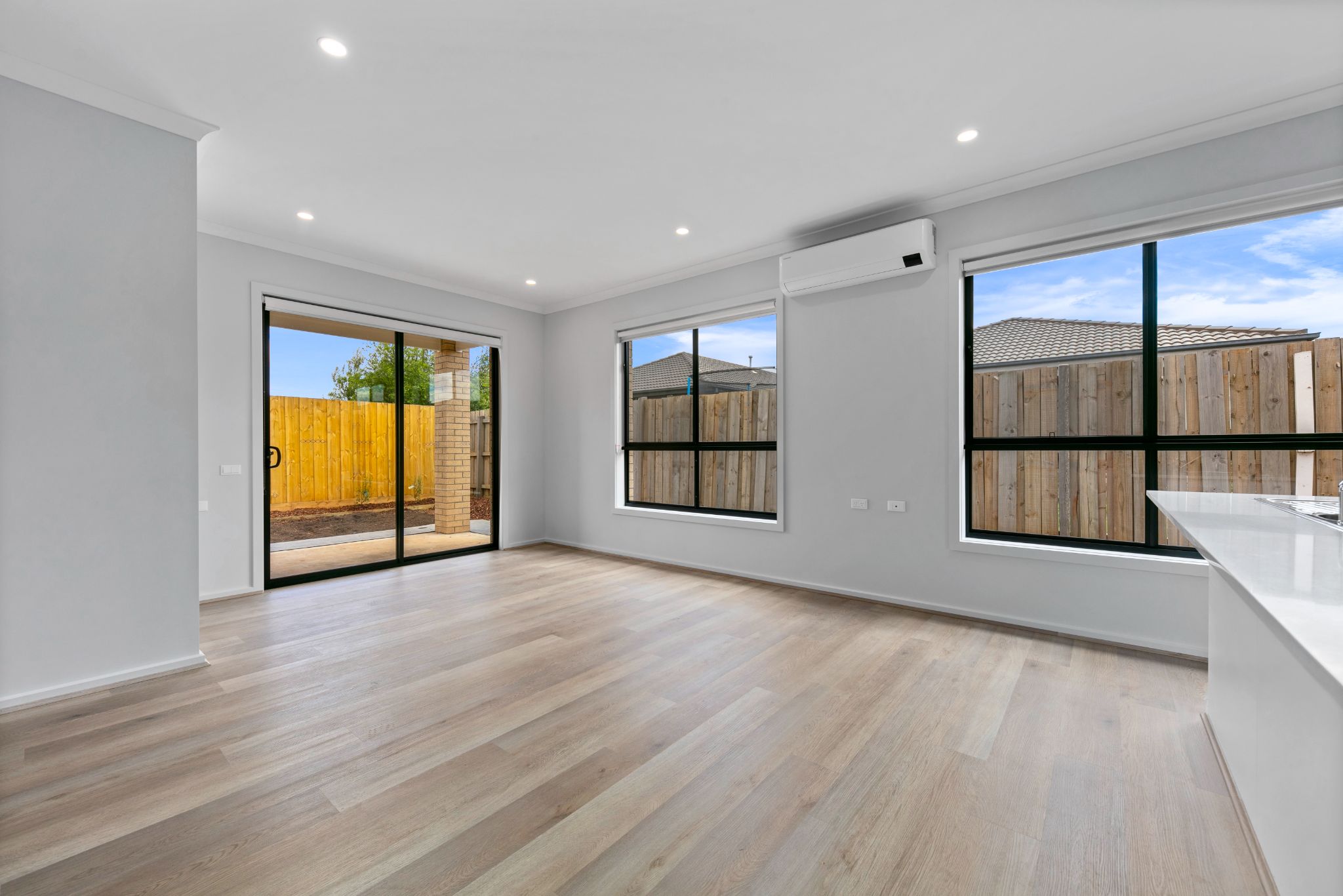 60 Marriott Bvd  Weir Views VIC (14)