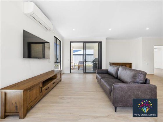 25 R6II4304-Edit- watermarked