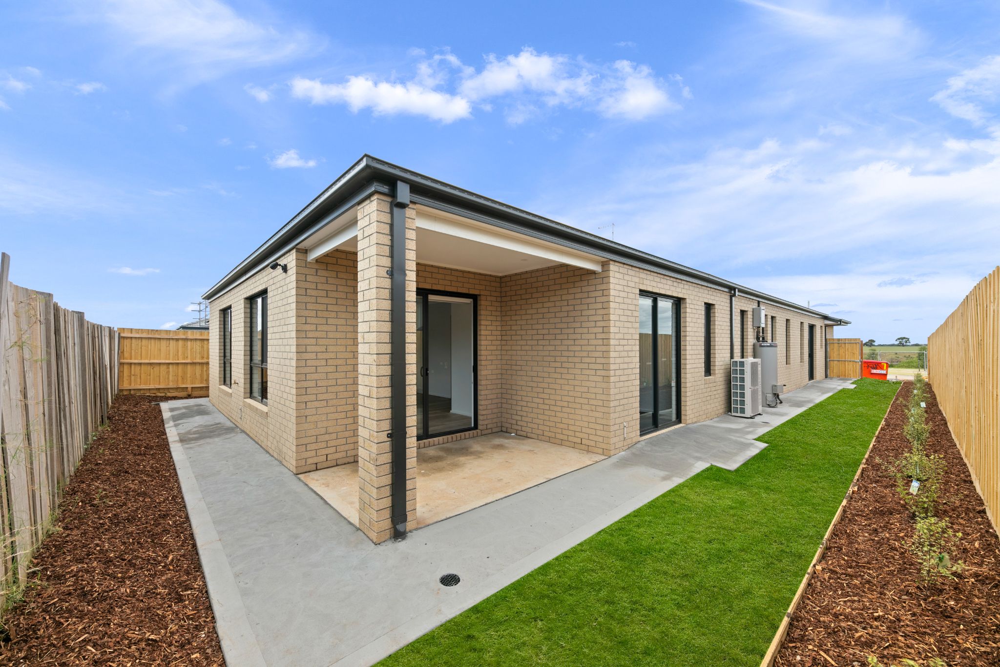 60 Marriott Bvd  Weir Views VIC (11)