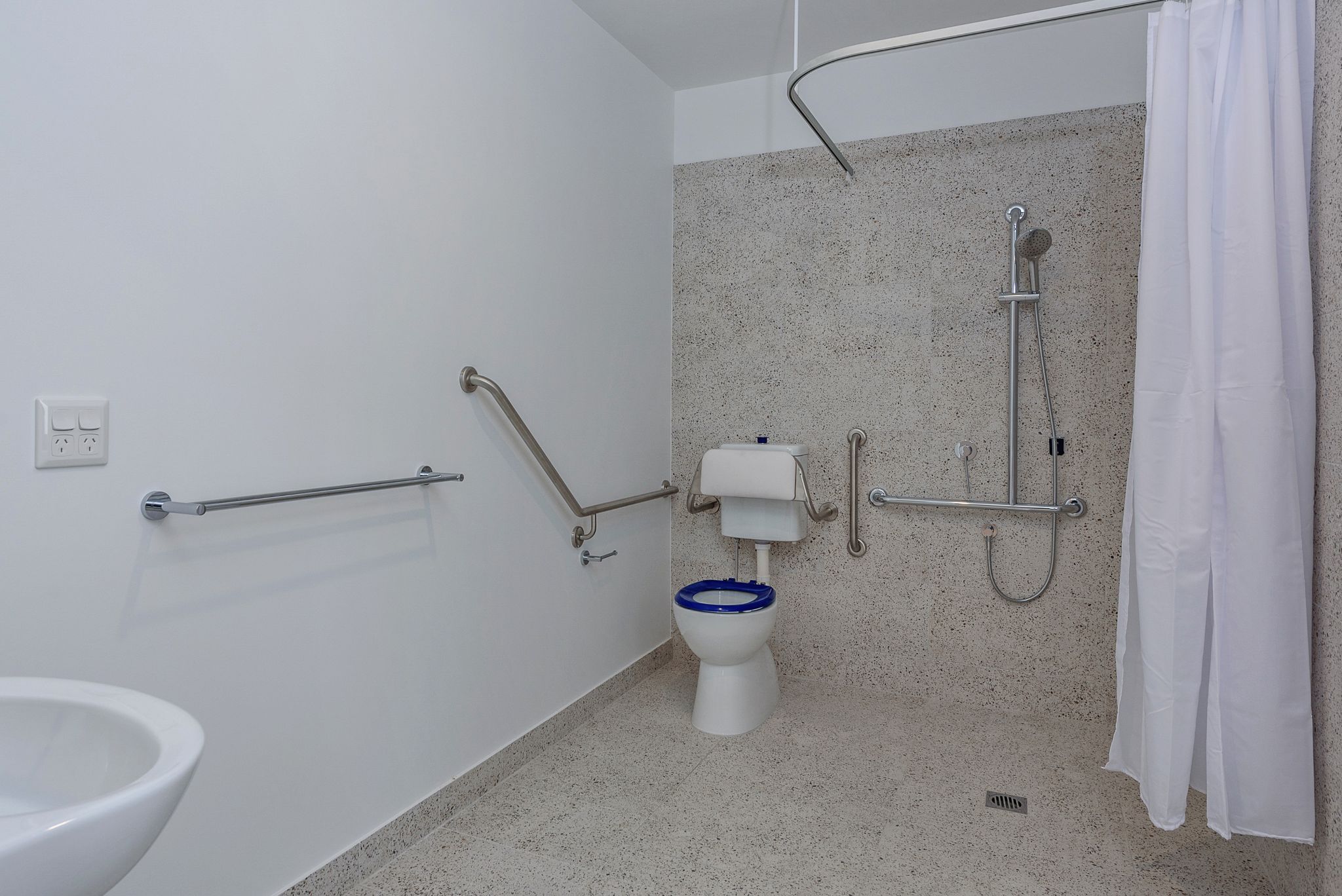 28 Matteo Cir  120