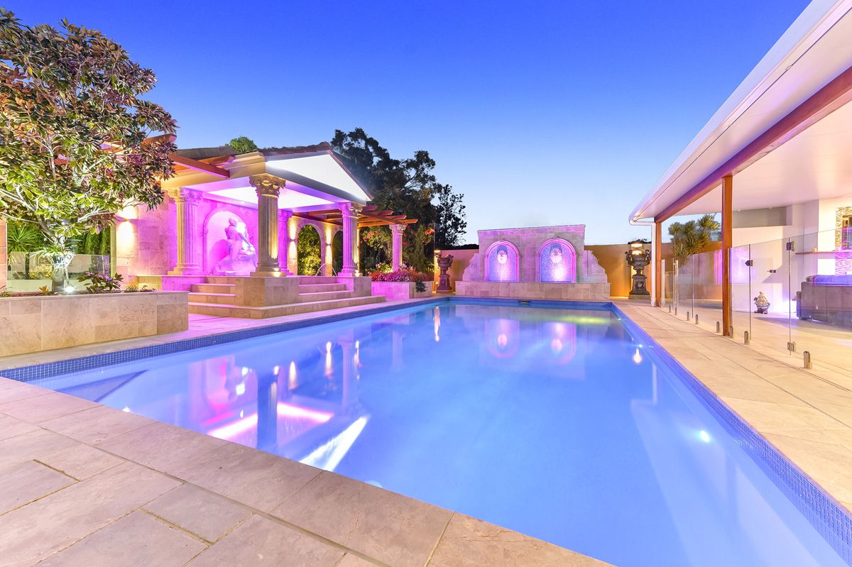 custom swimming-pools