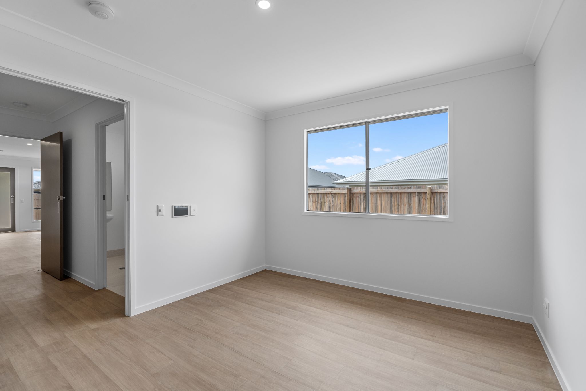 005 Open2view_ID959185-2_21_Melanie_St_Cotswold