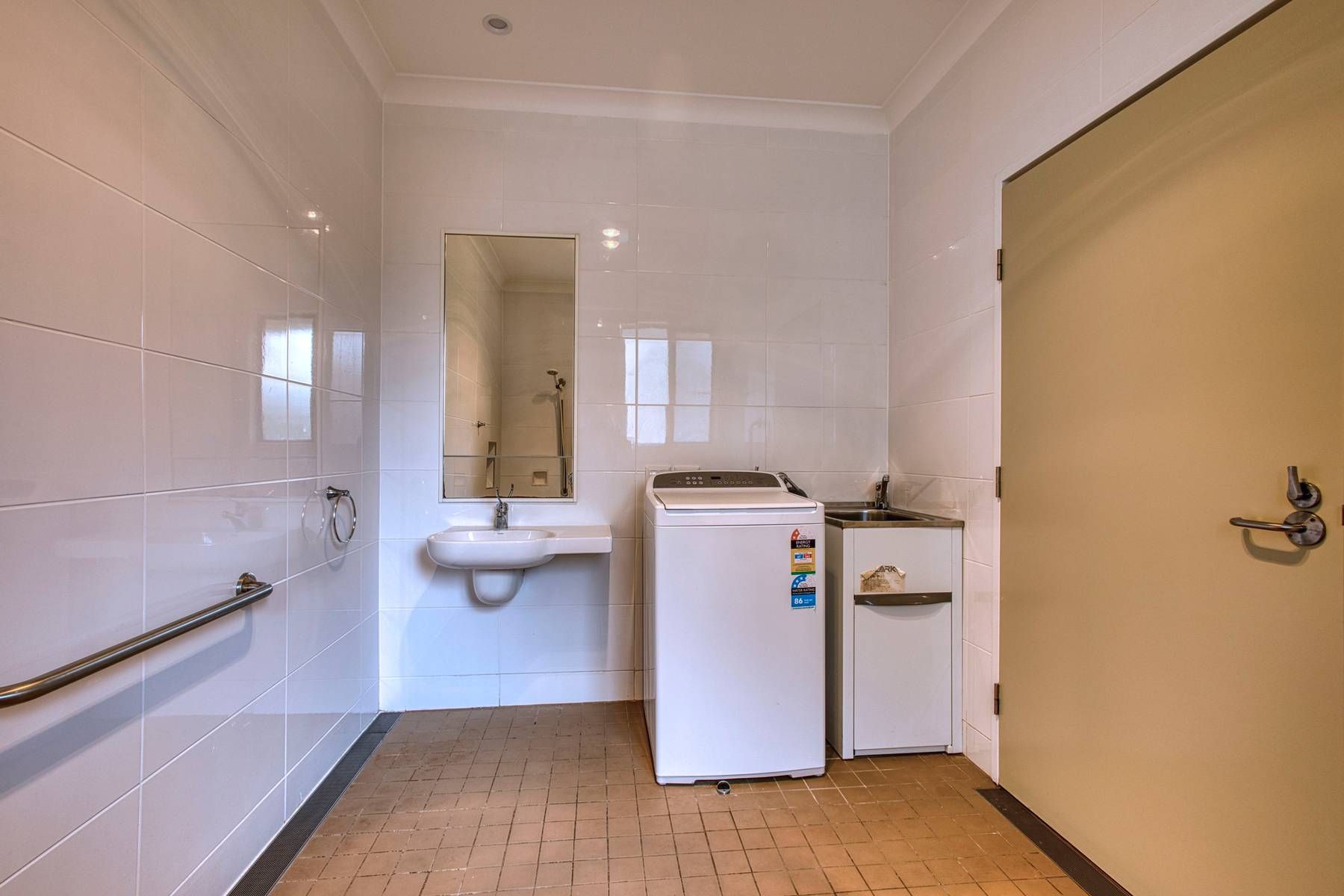 Nth Gosford bathroom and laundry