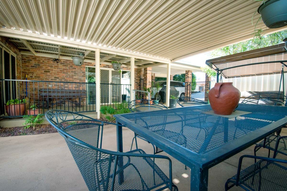 Outdoor table Web1200x800