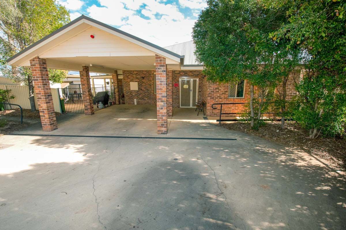 close driveway   Carport_Web1200x800