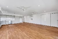 4   Eaglefield St 3 - Living