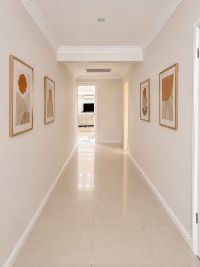 Hinchinbrook hallway_straight_upload