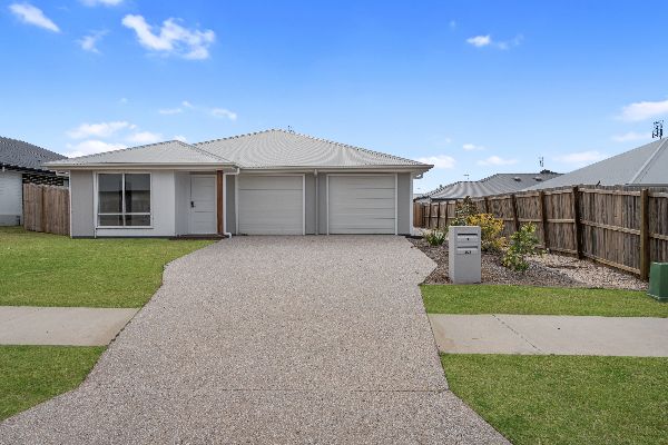 001 Open2view_ID959185-2_21_Melanie_St_Cotswold