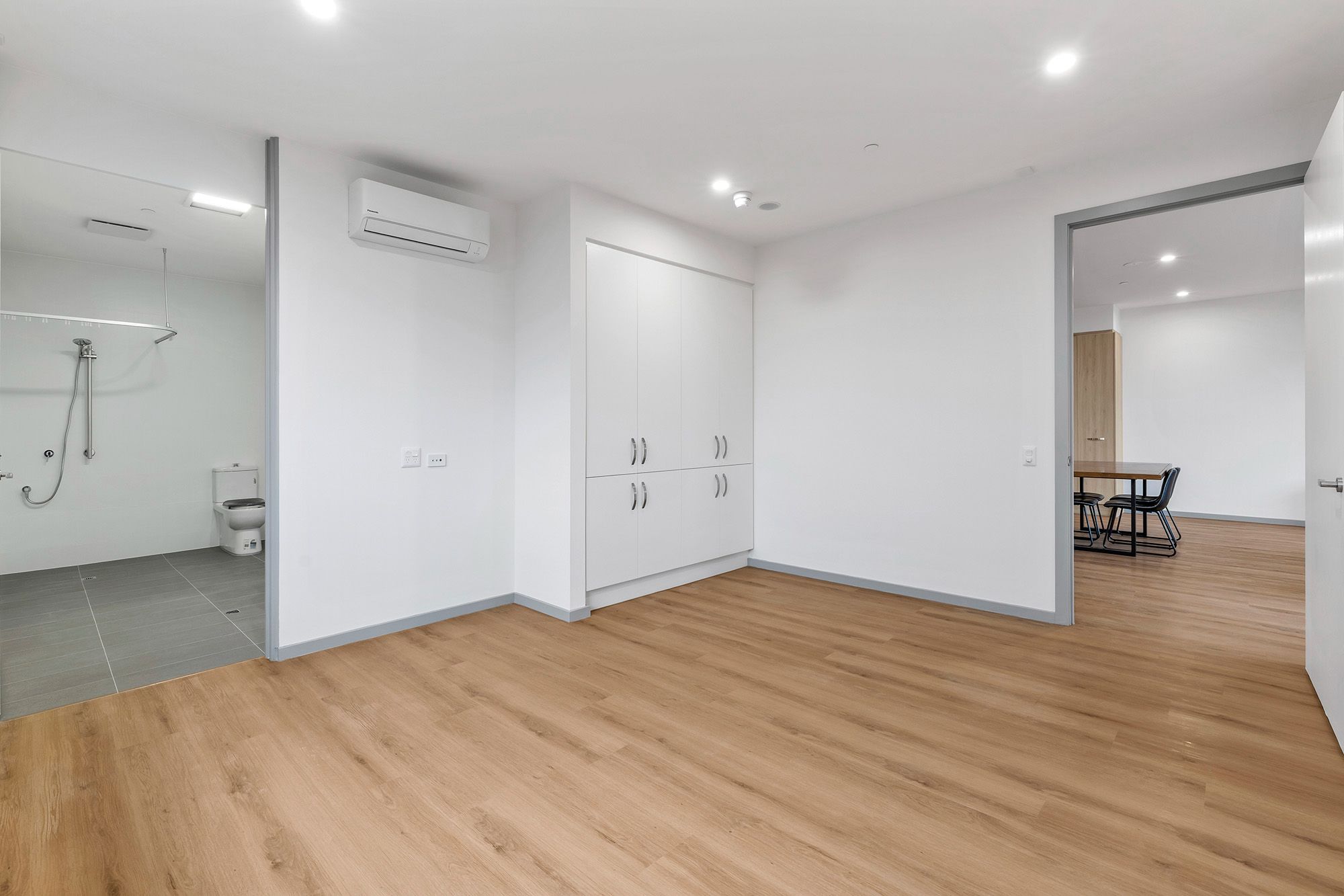 O Halloran 2 BR - Bedroom into Ensuite LR No Logo