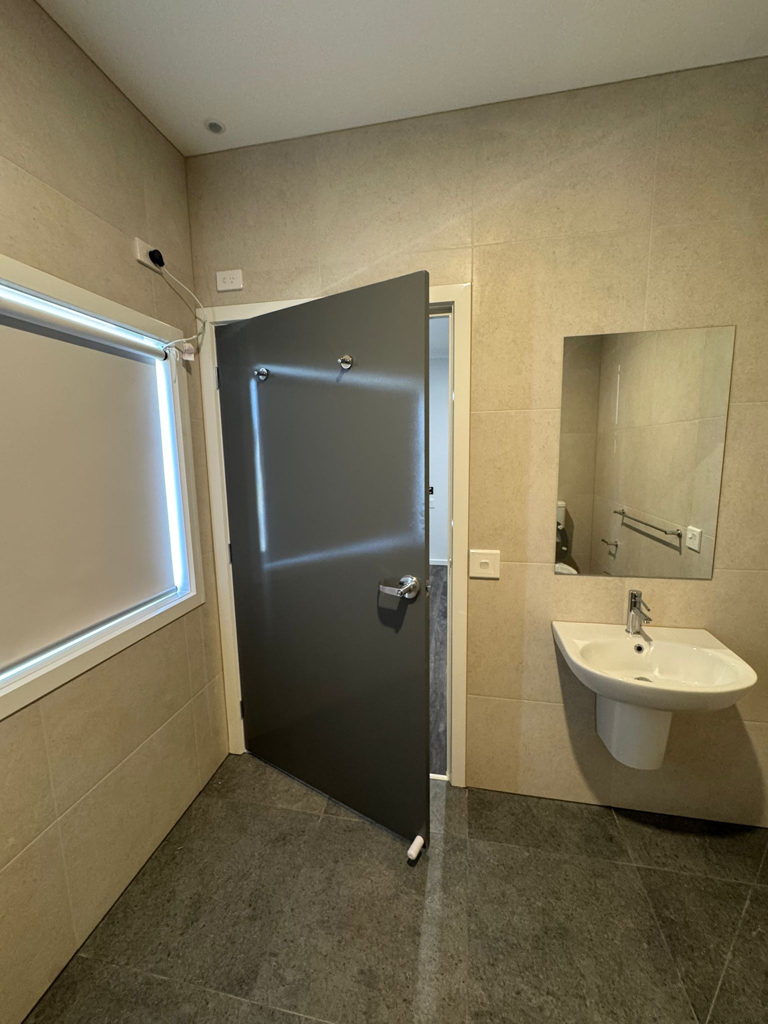 hy4qfydwqyna6kb1hgj4